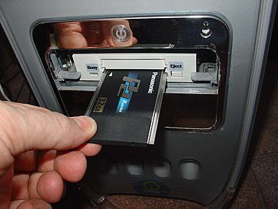 P2 Card Reader in G4 Mac (mirror door)-amtron-g4.jpg