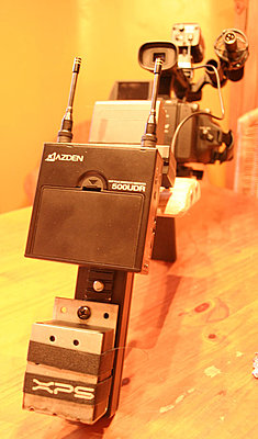 Shoulder Mount for XHA1-schoudercamera03.jpg