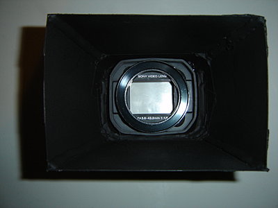 TRV950 -- various questions-lens-hood-026.jpg
