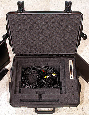 Flying with 10" HD LCD?-monitor-case-2.jpg