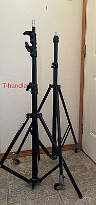 Monopod to shoot over crowd?-img_1804-light-stands.jpg