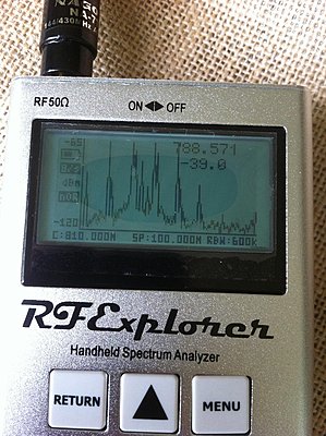 Spectrum analyzer for working with wireless mics-img_0221.jpg