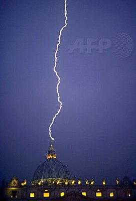 Classic mic in the Vatican?-afp-vatican.jpg