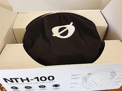 Unboxing the RDE NTH-100 Professional Over-Ear Headphones-rode-headphone-06.jpg