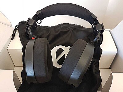 Unboxing the RDE NTH-100 Professional Over-Ear Headphones-rode-headphone-08.jpg