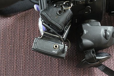 Mounting two wireless receivers on C300?-img_4564.jpg