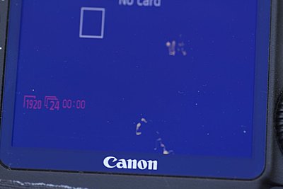 HELP! Yellow "tracks" on my lcd!-img_2725.jpg