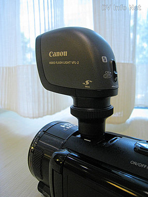 New: Canon VIXIA consumer HD camcorders for 2009-vlight2a.jpg