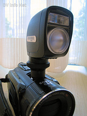 New: Canon VIXIA consumer HD camcorders for 2009-vlight2b.jpg