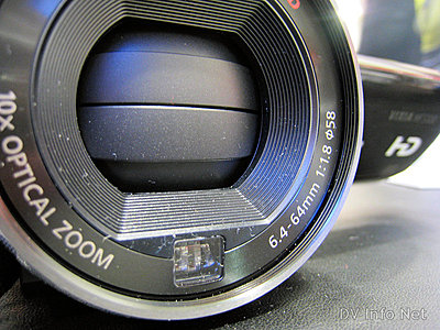 New: Canon VIXIA consumer HD camcorders for 2009-hfs10i.jpg