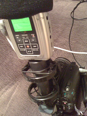 Really silly idea: Rode NT-4 with HV-30-img_1149.jpg