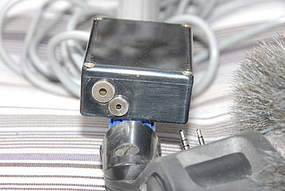 Mic on the XL-1-micconnectors.jpg