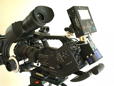 nanoFlash Mounted on Sony EX3-nanoflash-ex3_web2.jpg