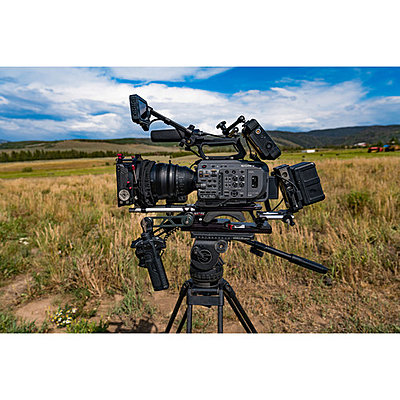 Sony PXW-FX9 XDCAM 6K Full-Frame Camera System-1568369755_img_1251962.jpg