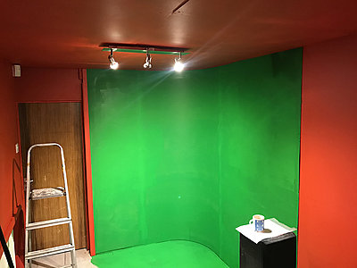 Merging editing and audio space-green-screen.jpg