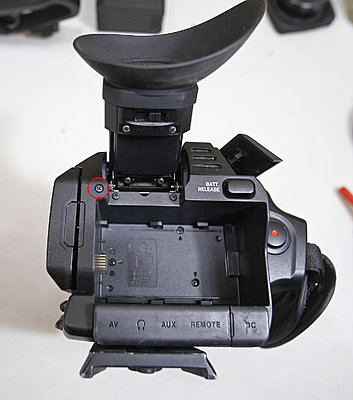 JVC LS-300 wobbly screen-step-03-battery-back-screw.jpg
