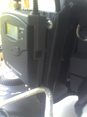wireless mic holders for JVC cams-26-07-07_1646.jpg