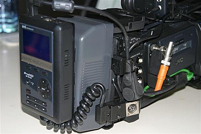 Keeping the firewire cable secured to the camera-firewire-connections1.jpg