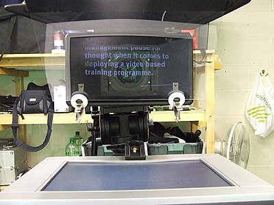 Teleprompt/Autocue - remote control question-teleprompter1.jpg