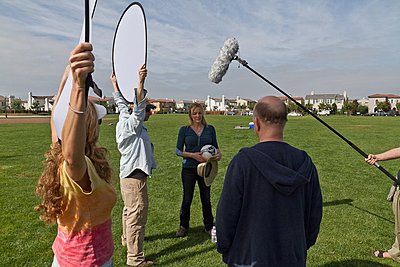 Controlling outdoor reflectors in wind-outdoor-sunlight-2.jpg