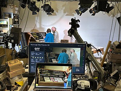 How to light this stage-studio.jpeg