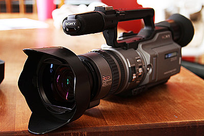 Private Classifieds listings from 2009-sonyvx2100-canon.jpg