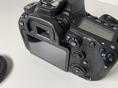 Canon EOS 90D DSLR Camera - Near new-1924928.jpg