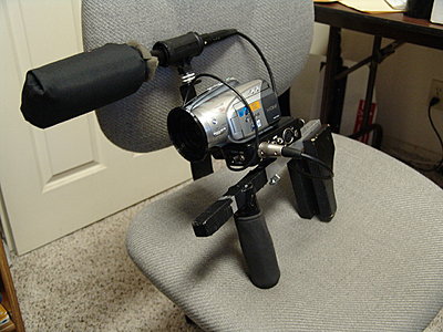 Canon HV20 shoulder support-dsc06570.jpg