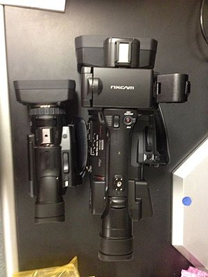 Size comparison: NX5U and NX70U-img_1140.jpg