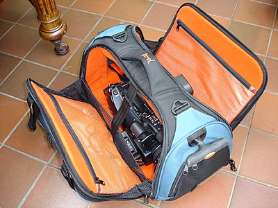 EX3, PD150 & HC1 Size Comparison Pic-pwmex3-petrol-hdv-roller-bag-002.jpg