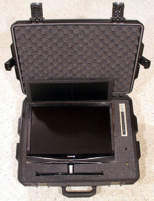 Flying with 10" HD LCD?-monitor-case-1.jpg