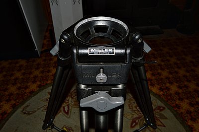 Help identifying Miller tripod and head?-dsc_0015.jpg