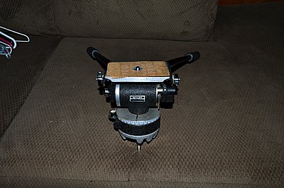 Help identifying Miller tripod and head?-dsc_0020.jpg