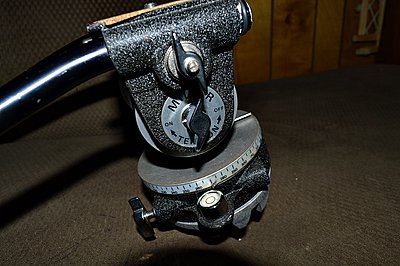 Help identifying Miller tripod and head?-dsc_0022.jpg