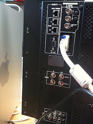 How connect JVC DT-R24L4D monitor to Mac Pro?-jvc_connections.jpg