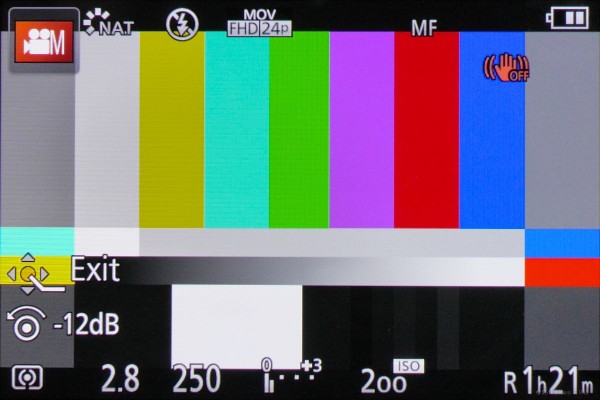 Three different kinds of color bars are built in.