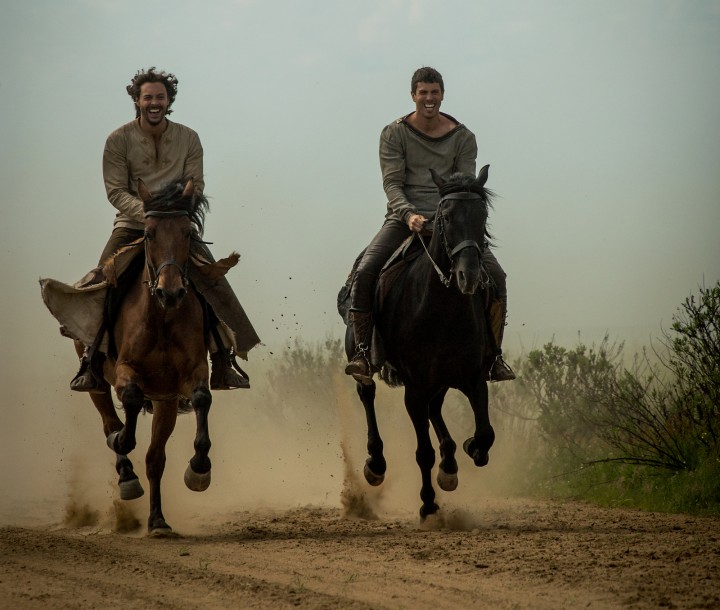 Jack Huston plays Judah Ben-Hur and Toby Kebbell plays Messala Severus in Ben-Hur from Paramount Pictures and Metro-Goldwyn-Mayer Pictures. Photo credit: Philippe Antonello © 2016 Paramount Pictures and Metro-Goldwyn-Mayer Pictures Inc. All Rights Reserved.